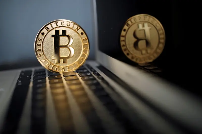 Bitcoin Turun ke $99K